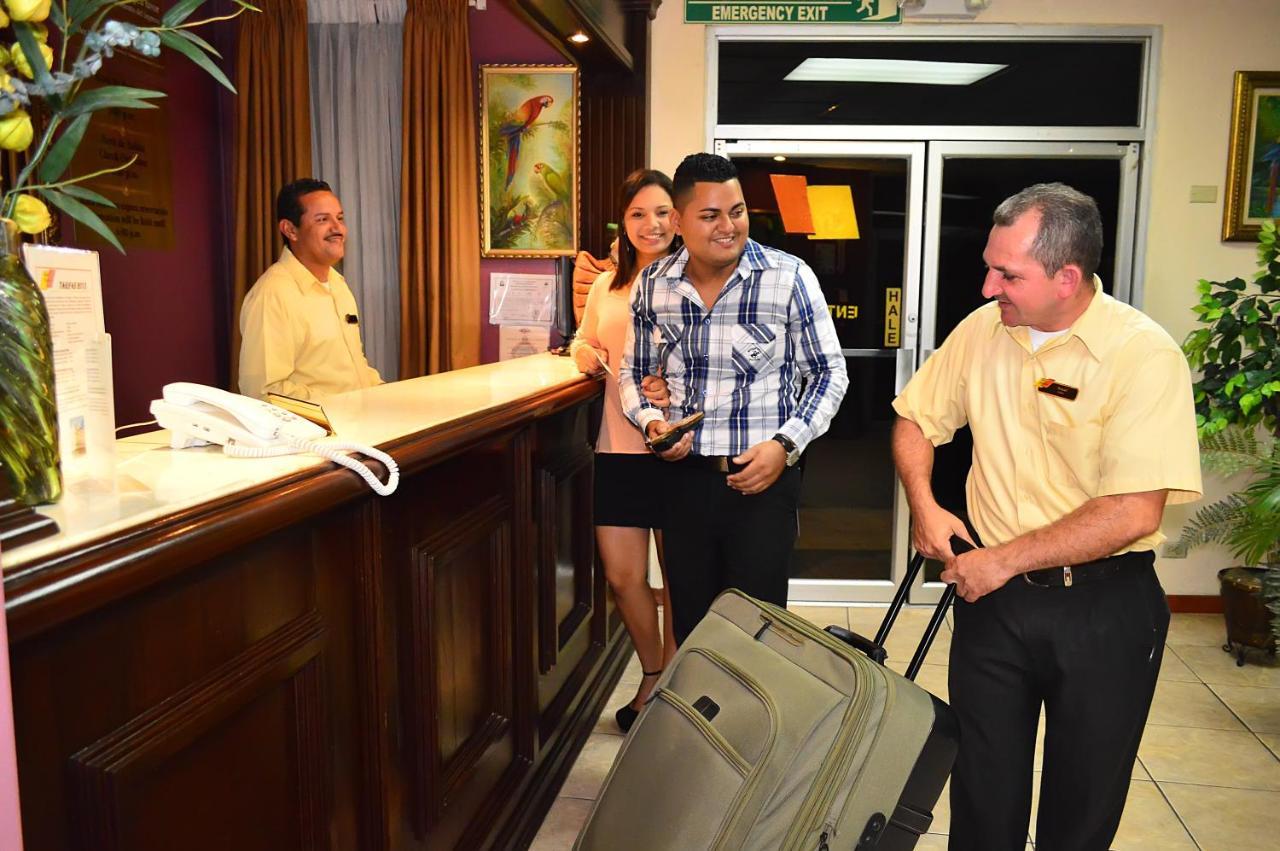 Hotel Ejecutivo ซานเปโดร ซูลา ภายนอก รูปภาพ